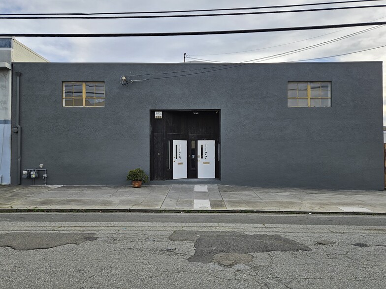 Primary Photo Of 1177 65th St, Oakland Light Manufacturing For Sale