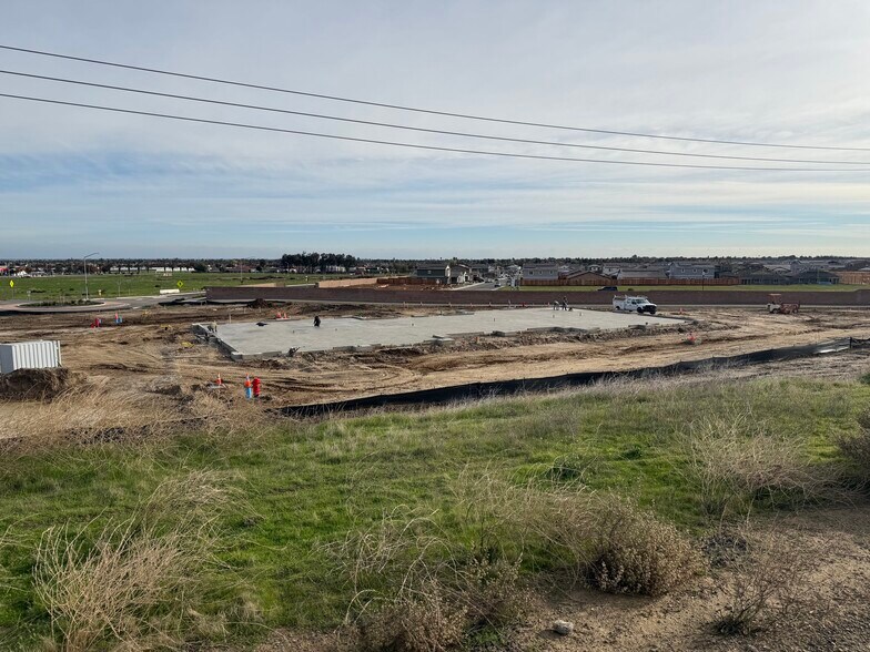 Primary Photo Of 2665 Sperry Ave, Patterson Restaurant For Lease