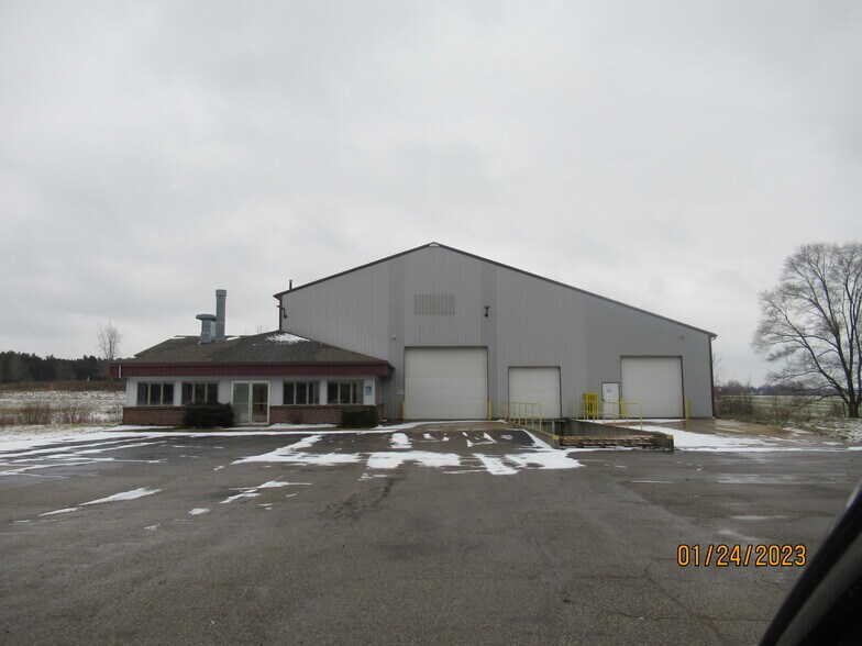 More Photos Of 2100 17 Mile Rd, Kent City Warehouse For Sale