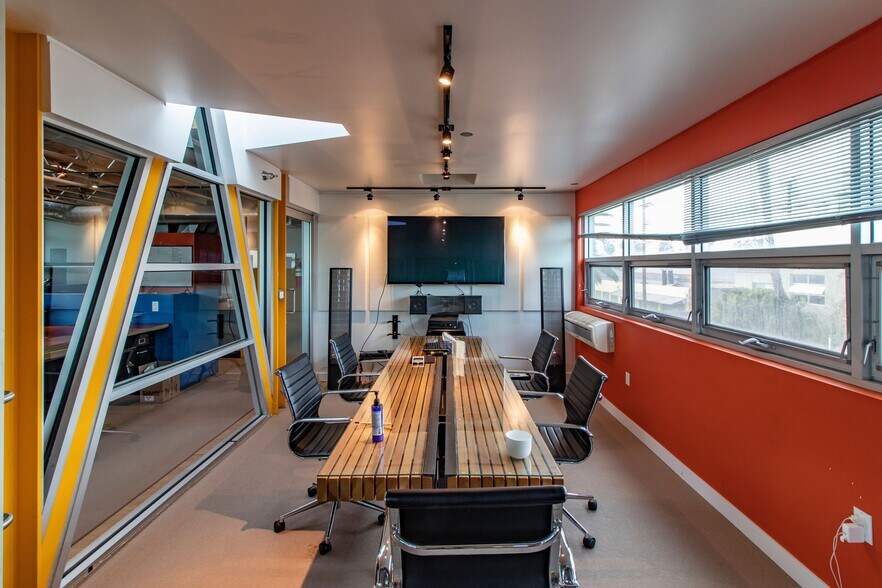 More Photos Of 1548 9th St, Santa Monica Loft Creative Space For Sale