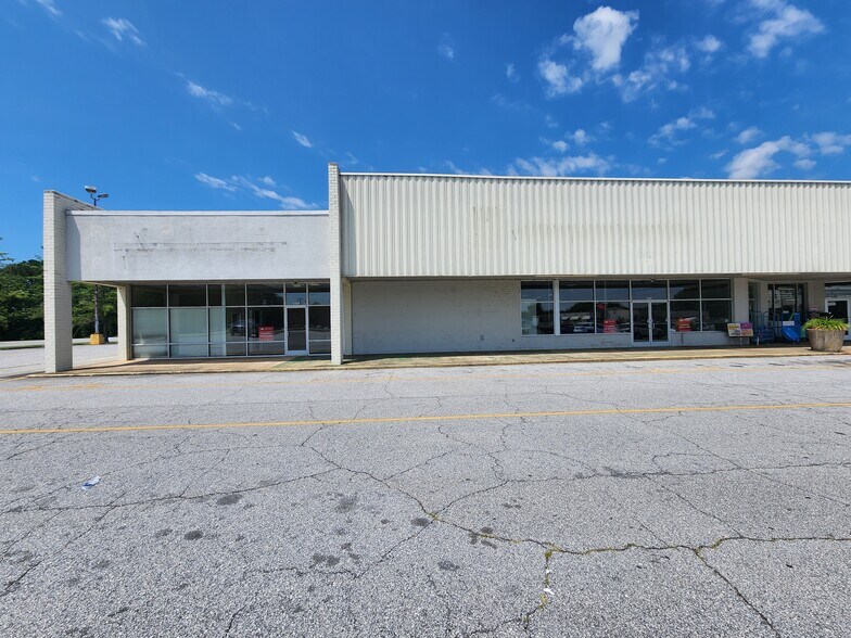 More Photos Of 1301-1349 W Floyd Baker Blvd, Gaffney Unknown For Lease
