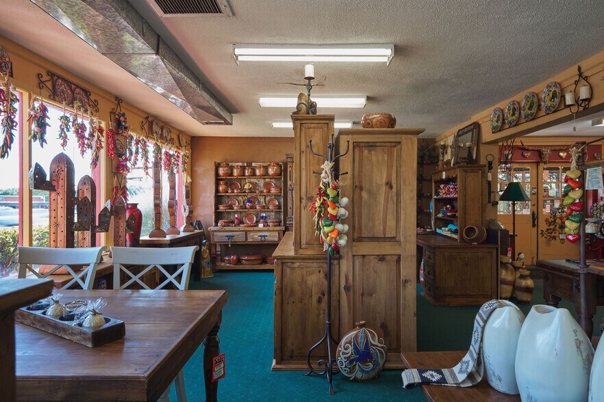 More Photos Of 1670 W Highway 89A, Sedona Storefront Retail Office For Sale