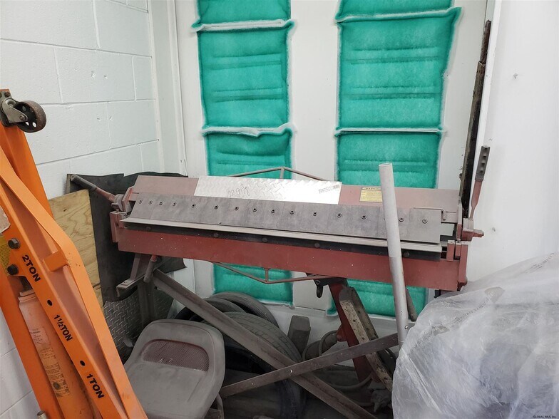 More Photos Of 2127 Central Ave, Schenectady Auto Repair For Sale