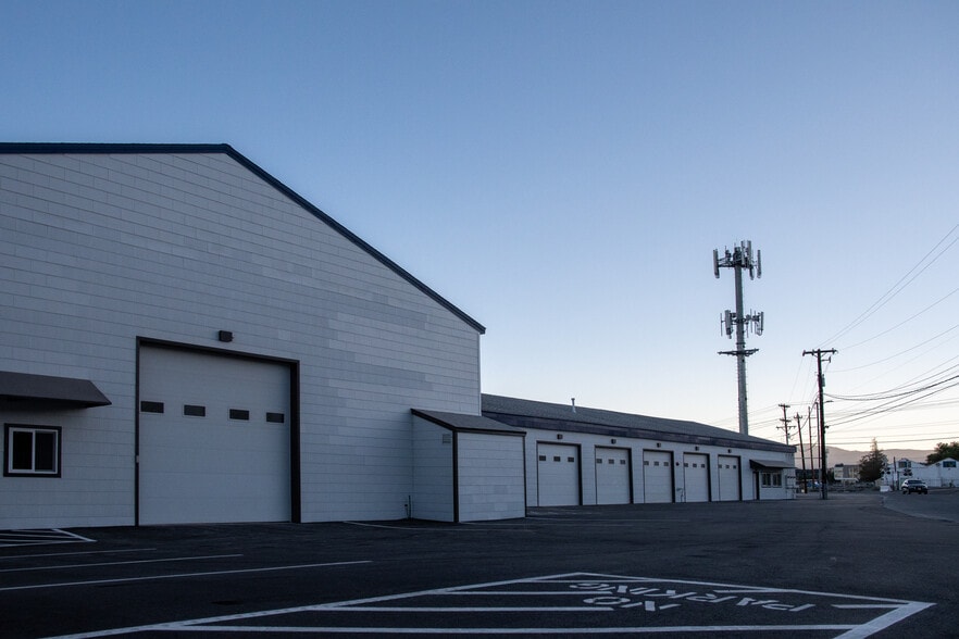 More Photos Of 2370 Valley Rd, Reno Industrial For Lease