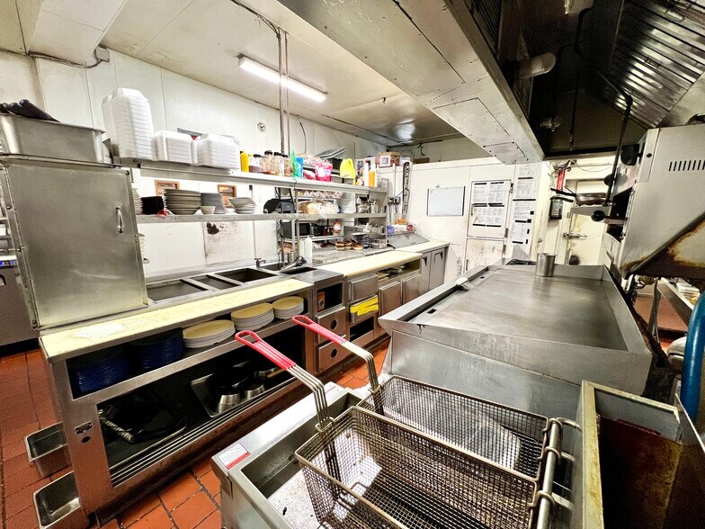 More Photos Of 189 Claremont Ave, Tamaqua Restaurant For Sale