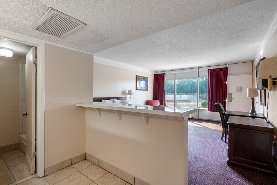 More Photos Of 1240 S Lucky Penny St, Charlotte Hotel For Sale