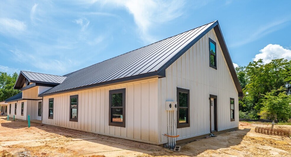 More Photos Of 5433 Chumuckla Hwy, Pace Unknown For Lease