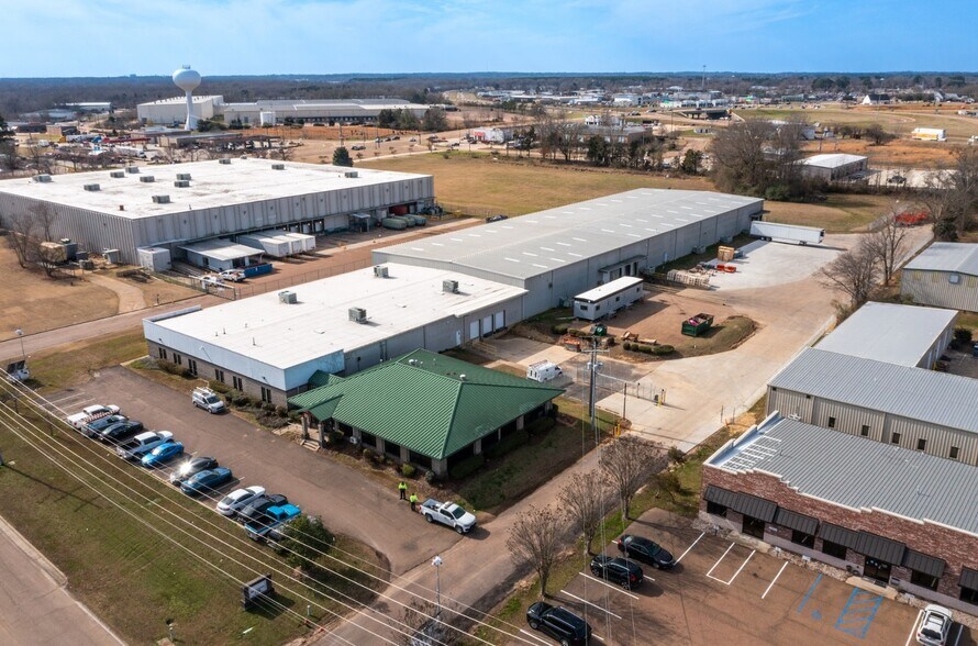 Primary Photo Of 135 Industrial Dr N, Madison Warehouse For Sale