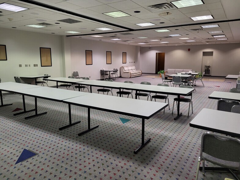 More Photos Of 2900 O St, Lincoln Office For Lease