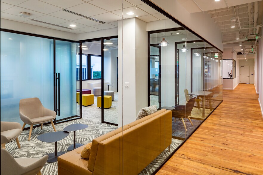 More Photos Of 6400 Arlington Blvd, Falls Church Unknown For Lease