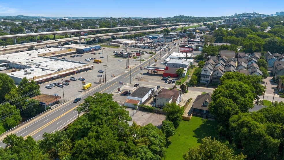 More Photos Of 5409 Charlotte Pike, Nashville Auto Dealership For Lease
