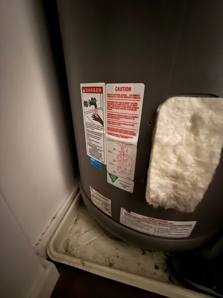 More Photos Of 2479 18th St NW, Washington Storefront For Lease