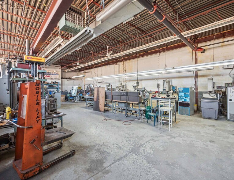 More Photos Of 1736-1746 Mattawa Ave, Mississauga Industrial For Sale