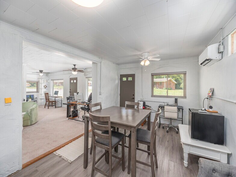 More Photos Of 491 Allens Creek Rd, Waynesville Office For Lease