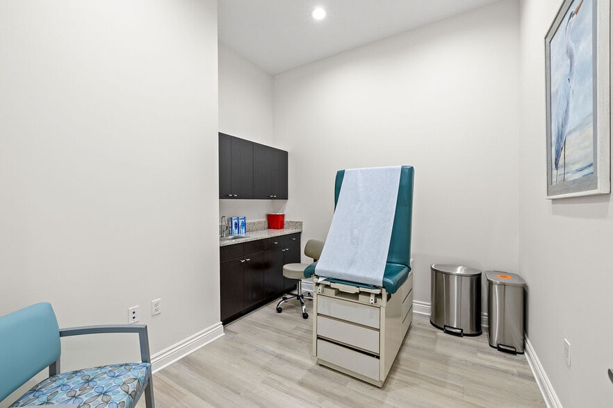 More Photos Of 2624 S Us Highway 1, Fort Pierce Medical For Sale