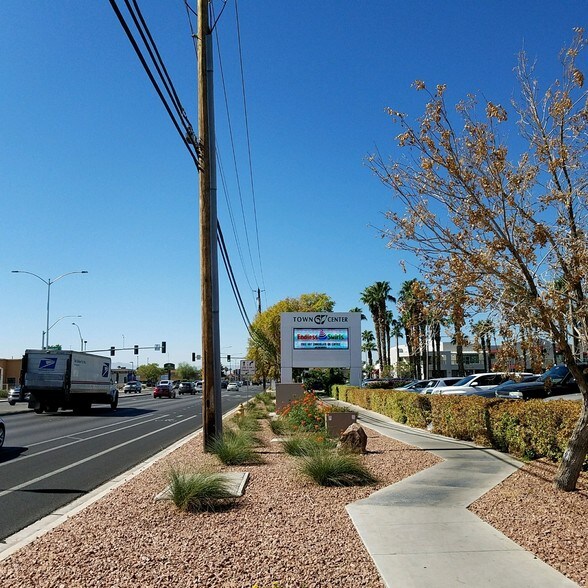 More Photos Of 4500 E Sunset Rd, Henderson General Retail For Lease