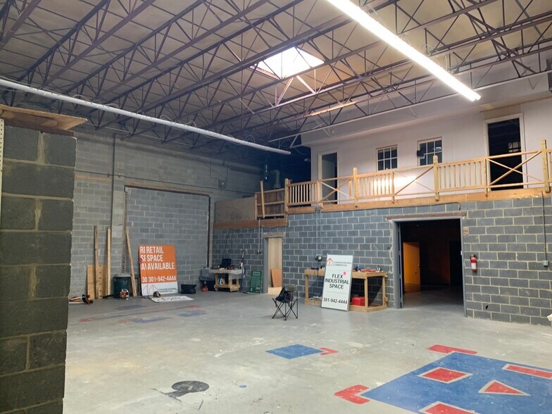 More Photos Of 3415-3501 Windom Rd, Brentwood Warehouse For Lease