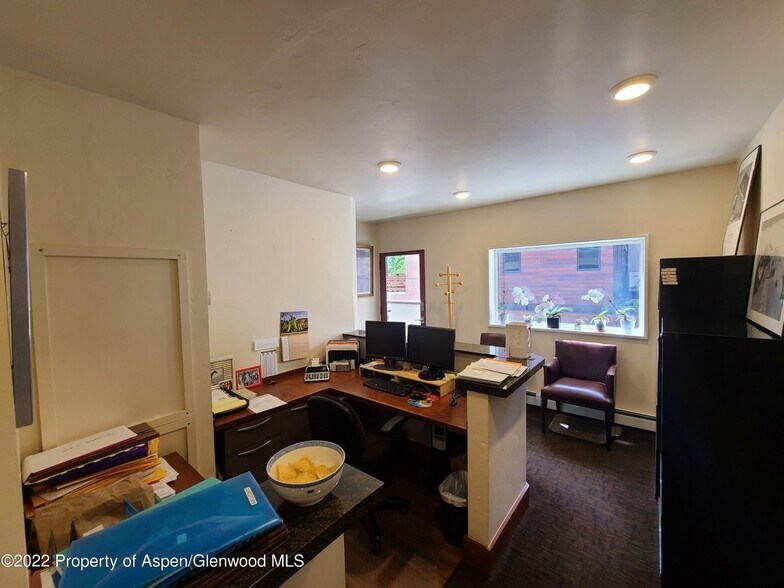 More Photos Of 117 S Spring St, Aspen Loft Creative Space For Sale