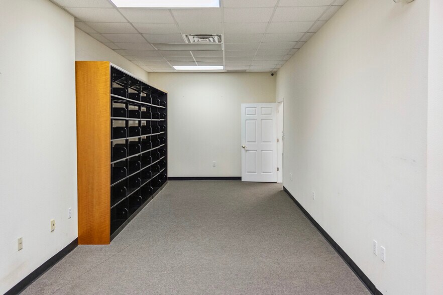 More Photos Of 2777 Miccosukee Rd, Tallahassee Medical For Lease