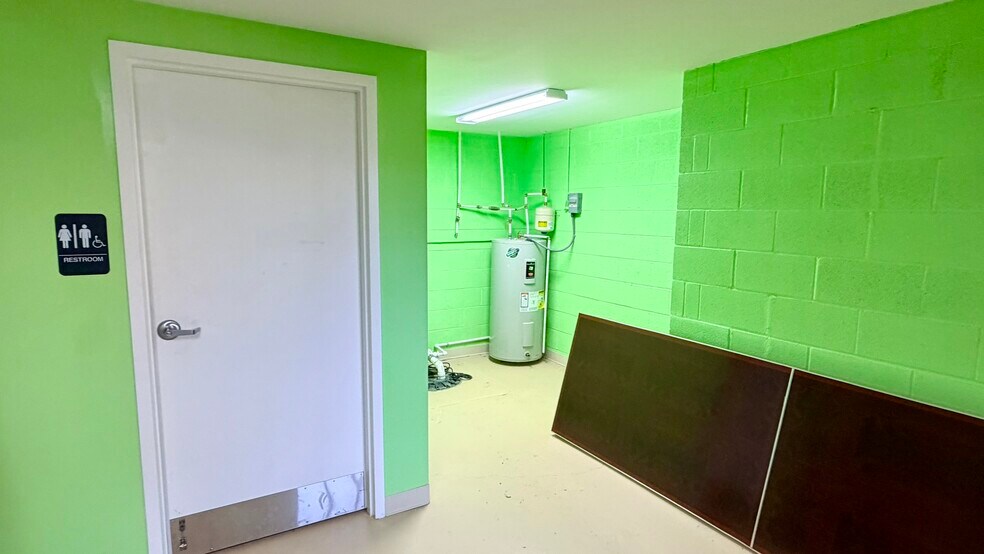 More Photos Of 204 N Main St, Richfield Specialty For Sale