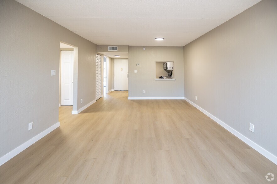 More Photos Of 2731 S Blair Stone Rd, Tallahassee Apartments For Sale