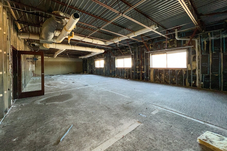 More Photos Of 3200 E Memorial Rd, Edmond Medical For Sale