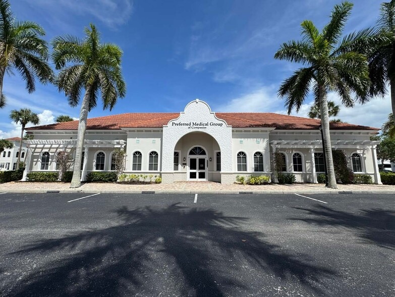 More Photos Of 9140 Corsea del Fontana Way, Naples Office For Sale