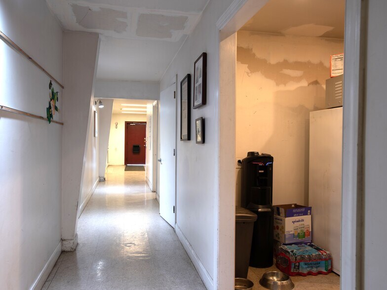 More Photos Of 1610 Evans Ave, San Francisco Warehouse For Sale