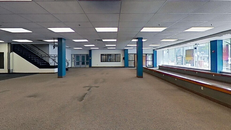 More Photos Of 119 N Washington Sq, Lansing Medical For Sale