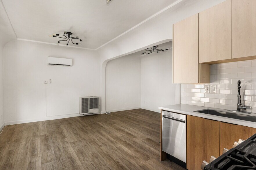 More Photos Of 1861 Pacific Ave, Long Beach Apartments For Sale