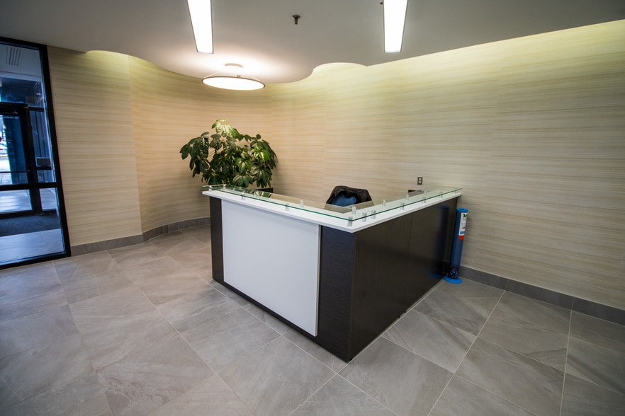 More Photos Of 8201 Corporate Dr, Landover Unknown For Lease