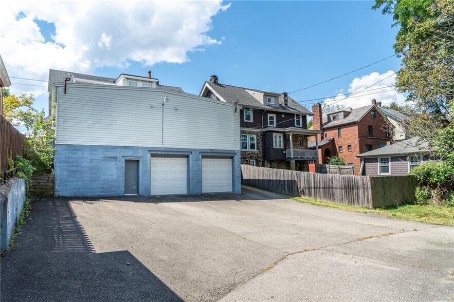 More Photos Of 2860 Perrysville Ave, Pittsburgh Funeral Home For Sale