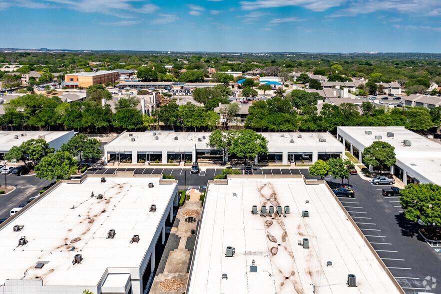 More Photos Of 140 Heimer Rd, San Antonio Unknown For Lease
