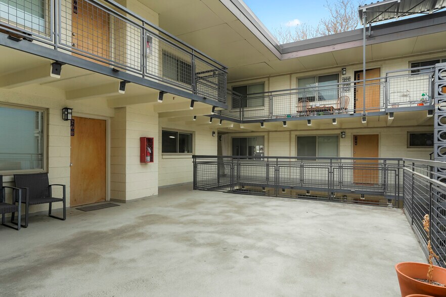 More Photos Of 2860 W 32nd Ave, Denver Apartments For Sale