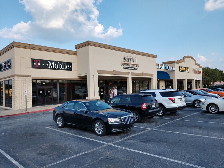 More Photos Of 1950-1994 Mt Zion Rd, Morrow Unknown For Lease