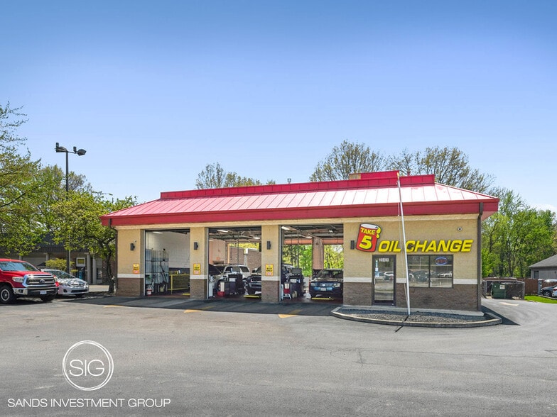 Primary Photo Of 28401 Lorain Rd, North Olmsted Auto Repair For Sale