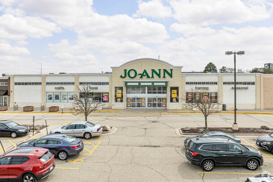 More Photos Of 6741 Odana Rd, Madison Freestanding For Lease