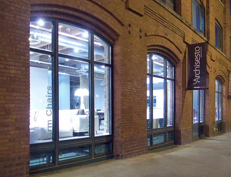 More Photos Of 833-845 W Chicago Ave, Chicago Office For Sale