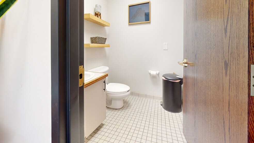 More Photos Of 22 E 2nd St, Duluth Storefront Retail Residential For Sale