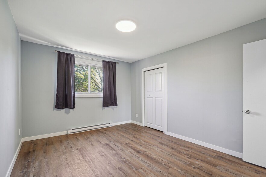 More Photos Of 336 Boul Curé-Poirier E, Longueuil Apartments For Sale