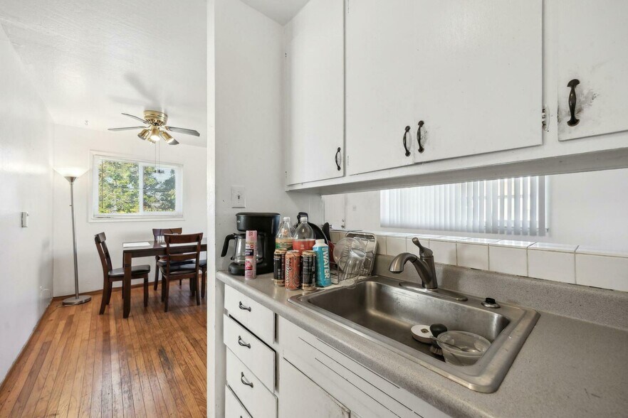 More Photos Of 1412-1416 9th St, Berkeley Apartments For Sale