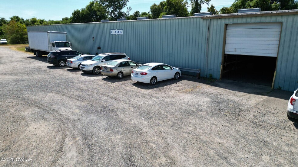 More Photos Of 410 W Reelfoot Ave, Union City Service For Sale