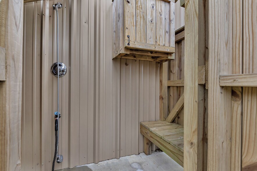 More Photos Of 111 Cypress Bay dr, Milam Specialty For Sale