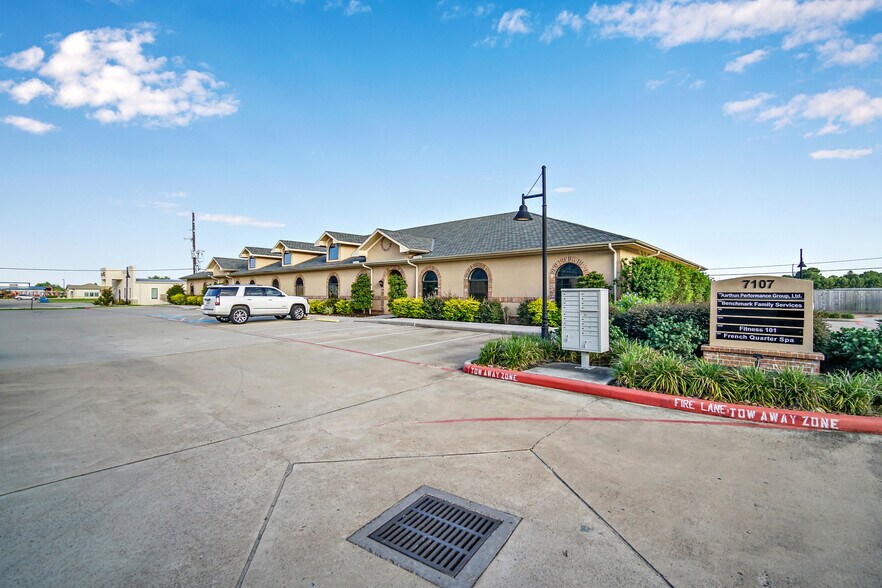 More Photos Of 7115 FM 2920, Spring Unknown For Lease