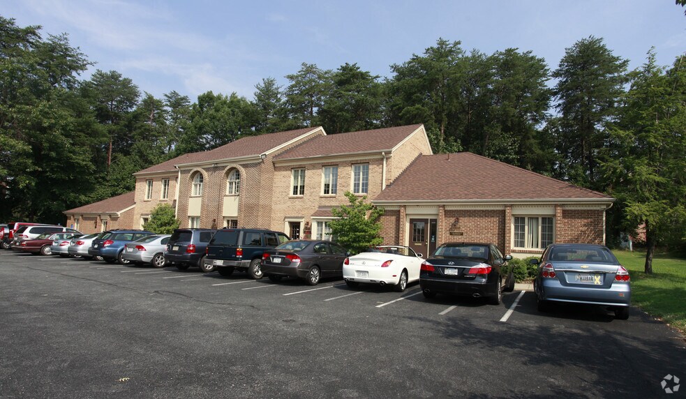 More Photos Of 6201-6209 Old Keene Mill Ct, Springfield Medical For Lease