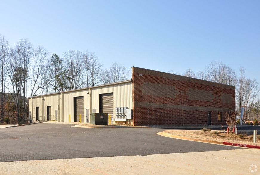 Primary Photo Of 1690 Redi Rd, Cumming Warehouse For Lease