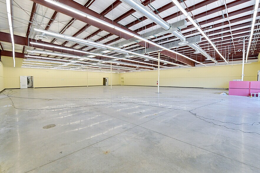More Photos Of 3365 E Millwood Ln, Hernando Freestanding For Sale