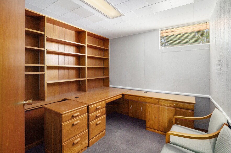 More Photos Of 5204 Davison Rd, Burton Medical For Sale