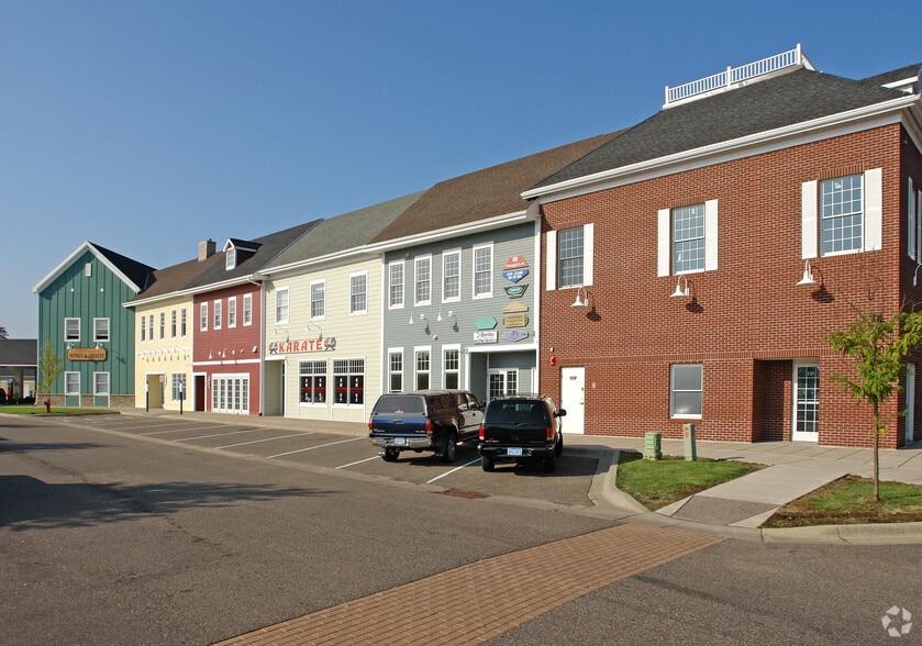 More Photos Of 105 New England Pl, Stillwater Storefront Retail Office For Lease