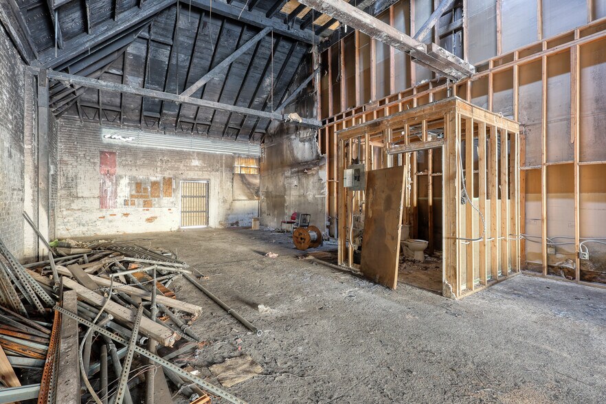 More Photos Of 784 Crocker St, Los Angeles Warehouse For Sale